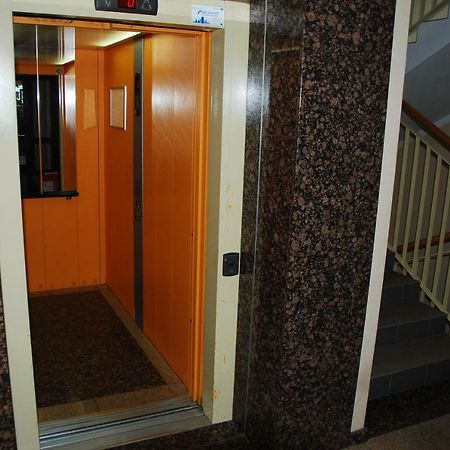 Kasztanowa Apartament Varsovie Extérieur photo